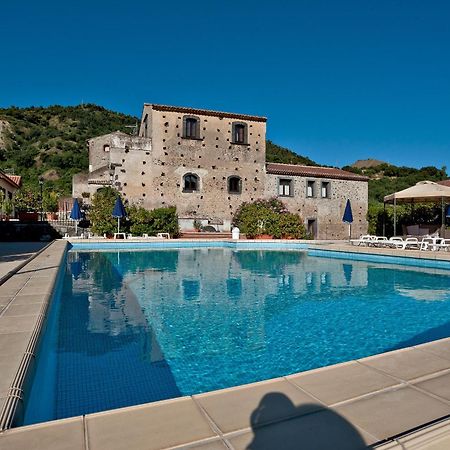 Il Borgo Country Resort Castiglione De Sicilia Exterior foto